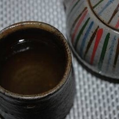 こんばんは　お茶効果！マジすごいよ！低血圧を言い訳にあさが苦手だった私が早起きちゃんに大変身（笑）相方にもジャンジャン飲ませたい気分！ヤツは水を飲むんだよ